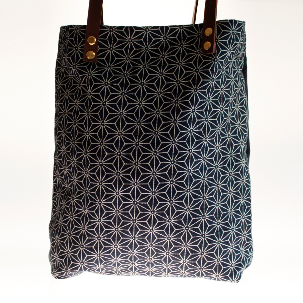 graphic japanese tote